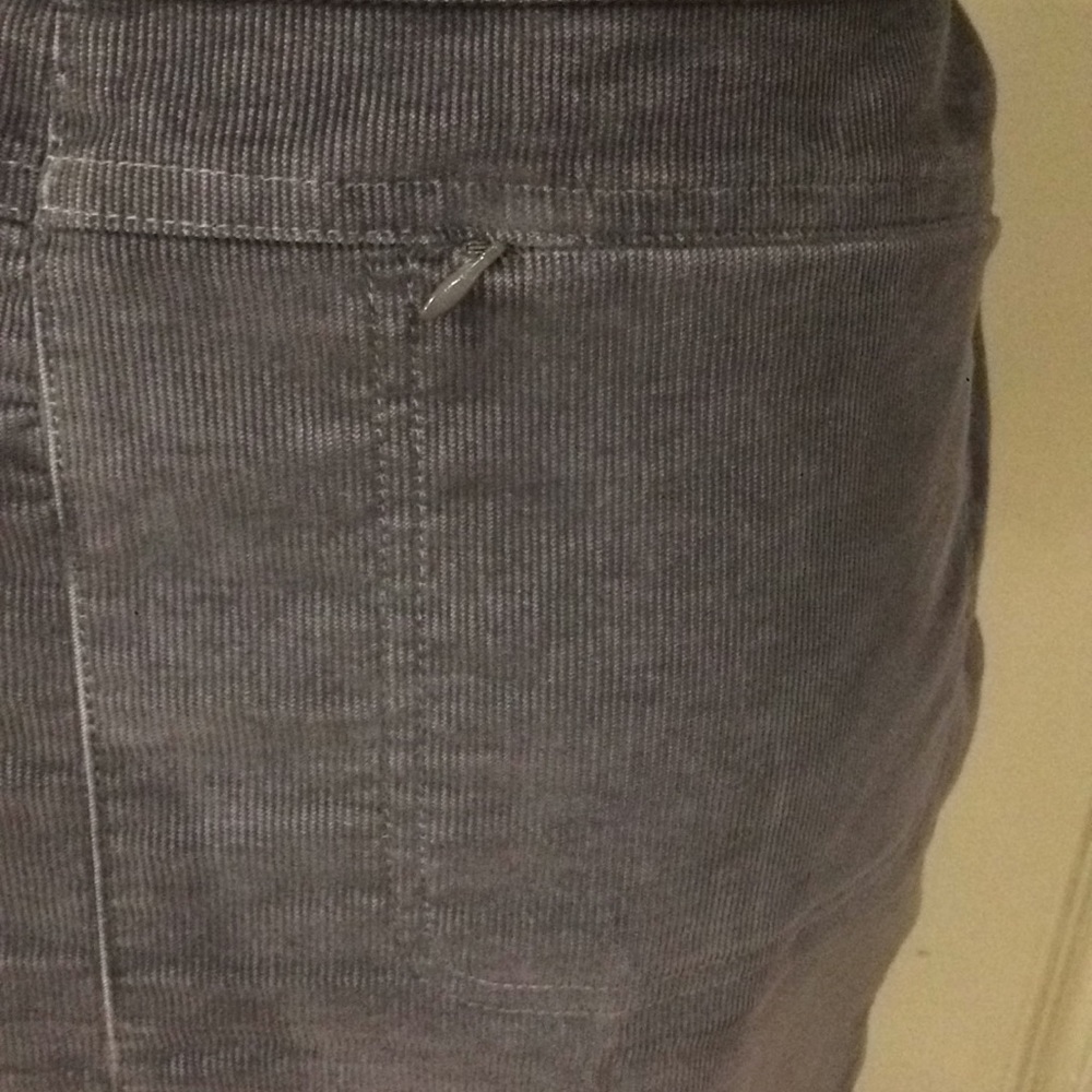 Athleta Corduroy Skirt with Zipped Pockets - Picture 2 of 7